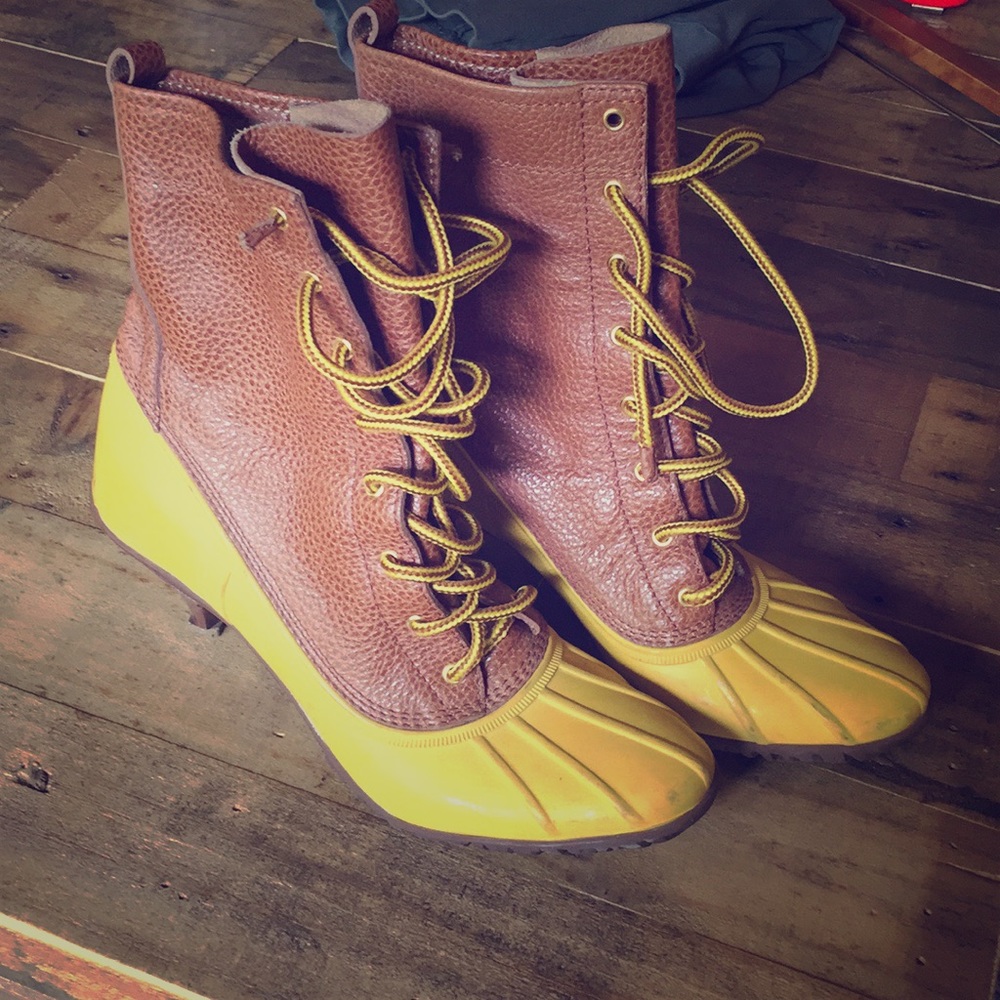 Casedei kitten heel ankle booties size 7.5